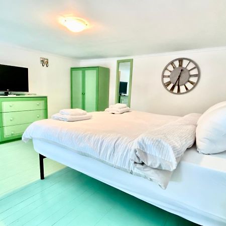 Seafront - Harbour View , Pitini 1 Apartment Đảo Sými Ngoại thất bức ảnh