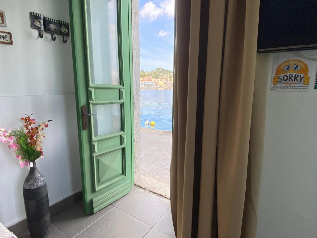Seafront - Harbour View , Pitini 1 Apartment Đảo Sými Ngoại thất bức ảnh