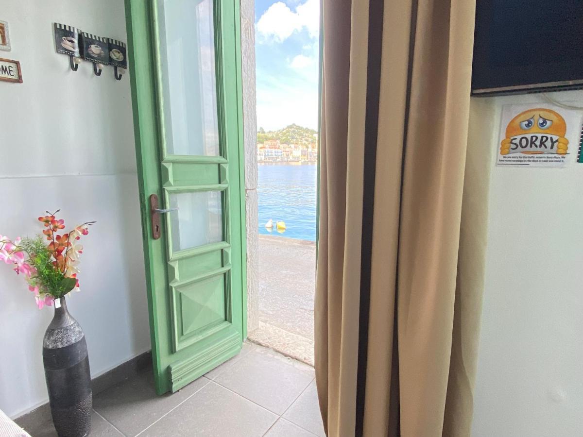 Seafront - Harbour View , Pitini 1 Apartment Đảo Sými Ngoại thất bức ảnh